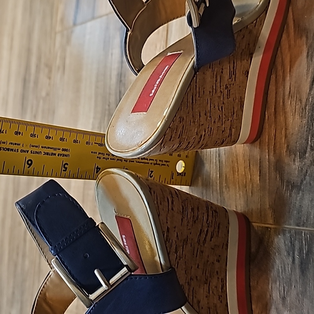 Shoes - Picture 10 of 10